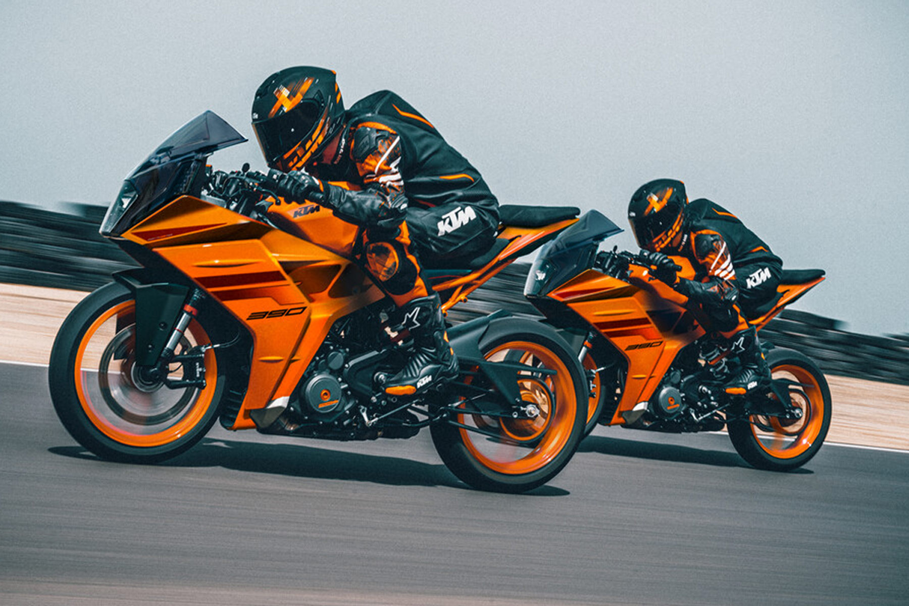 KTM_RC_125_RC_390_2024_01.jpg